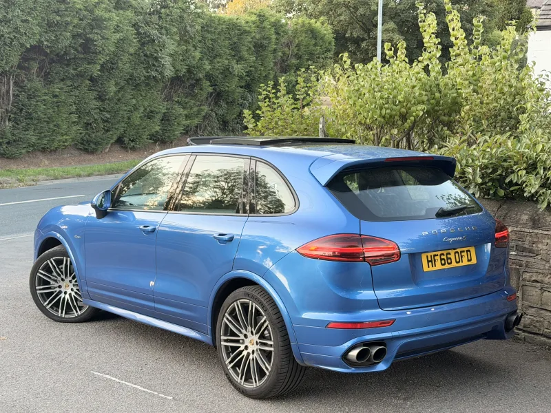 2017 Porsche  Cayenne 4.2 TD V8 — Exterior photo 4