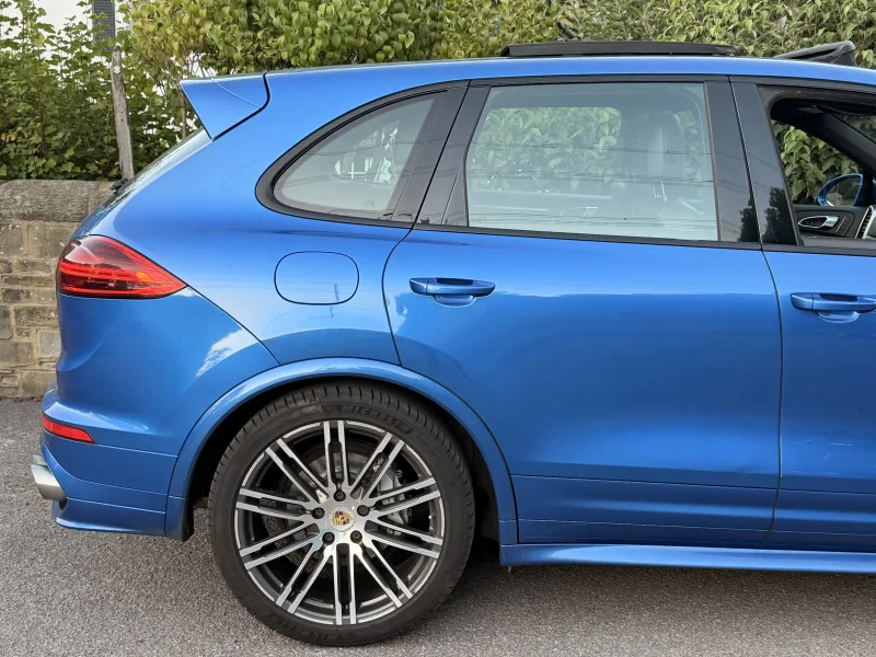 2017 Porsche  Cayenne 4.2 TD V8 — Exterior photo 12