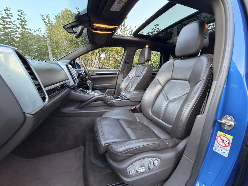 2017 Porsche  Cayenne 4.2 TD V8 — Exterior photo 18