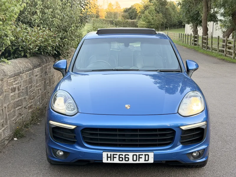 2017 Porsche  Cayenne 4.2 TD V8 — Exterior photo 2