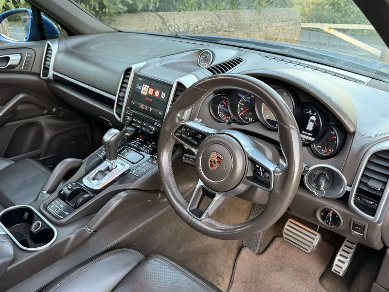 2017 Porsche  Cayenne 4.2 TD V8 — Exterior photo 23