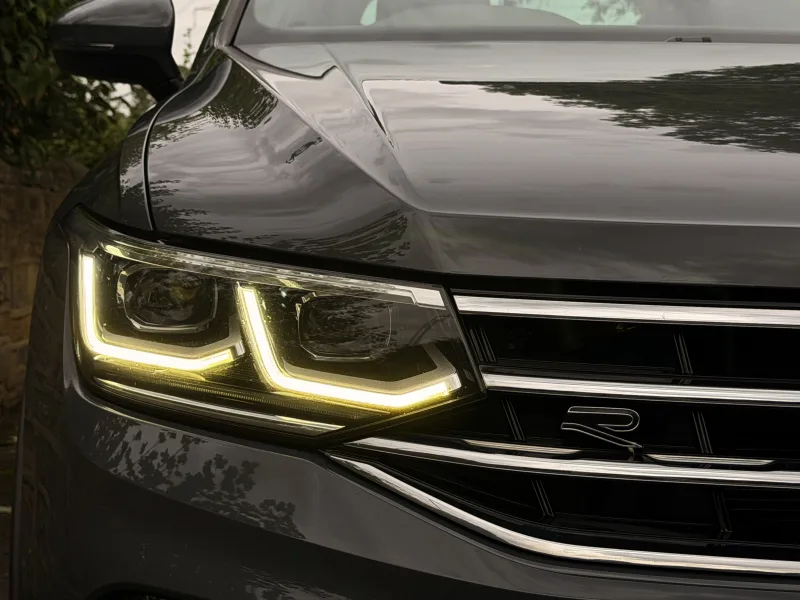 2021 Volkswagen  Tiguan R LINE TDi 200 4MOTION — Exterior photo 13