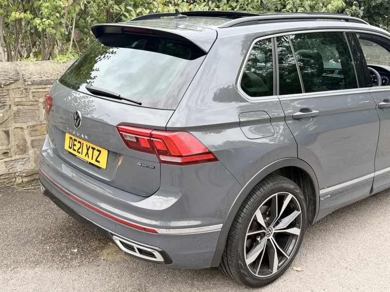 2021 Volkswagen  Tiguan R LINE TDi 200 4MOTION — Exterior photo 8
