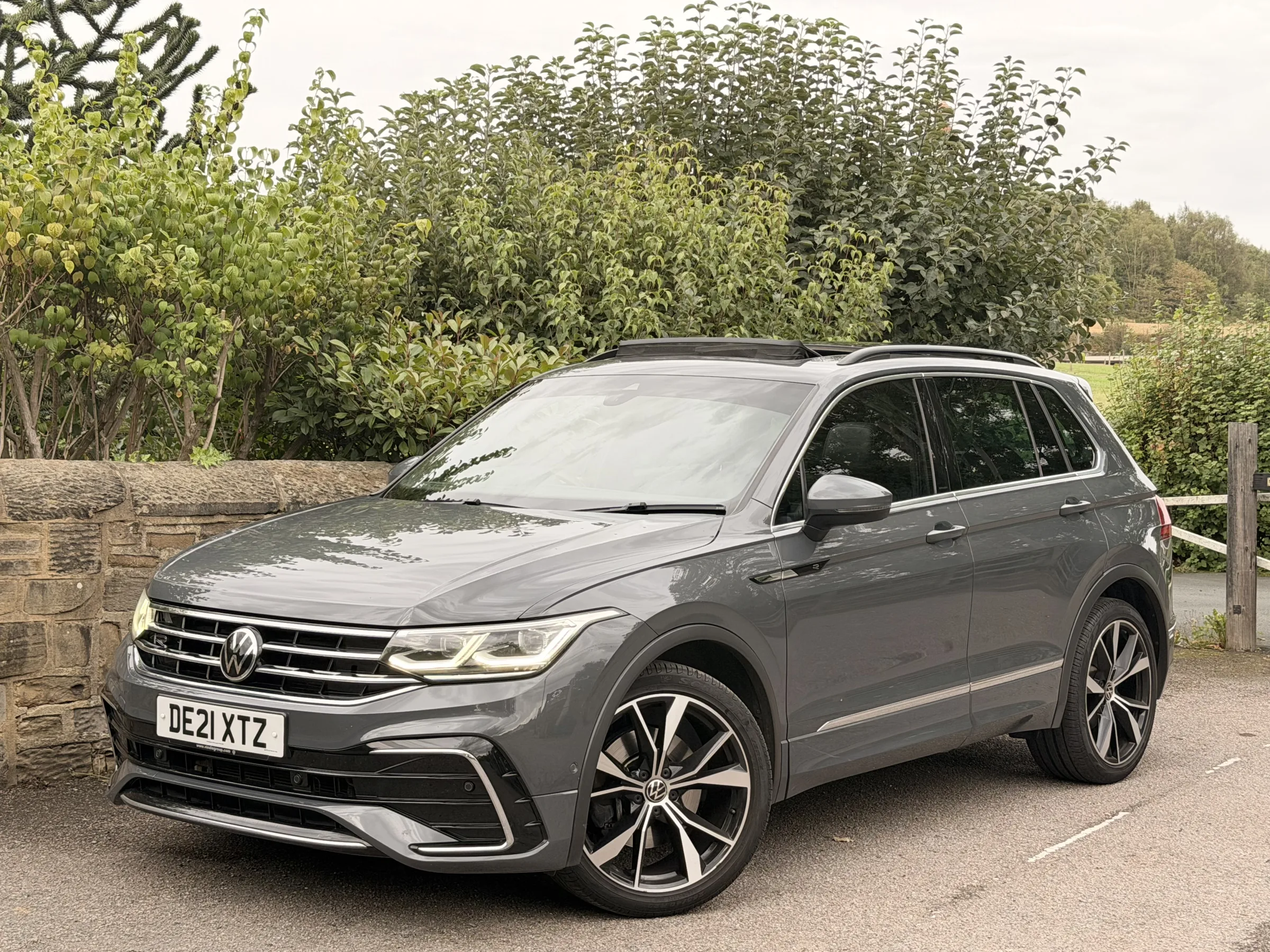 VOLKSWAGEN  TIGUAN  R LINE TDI 200 4MOTION