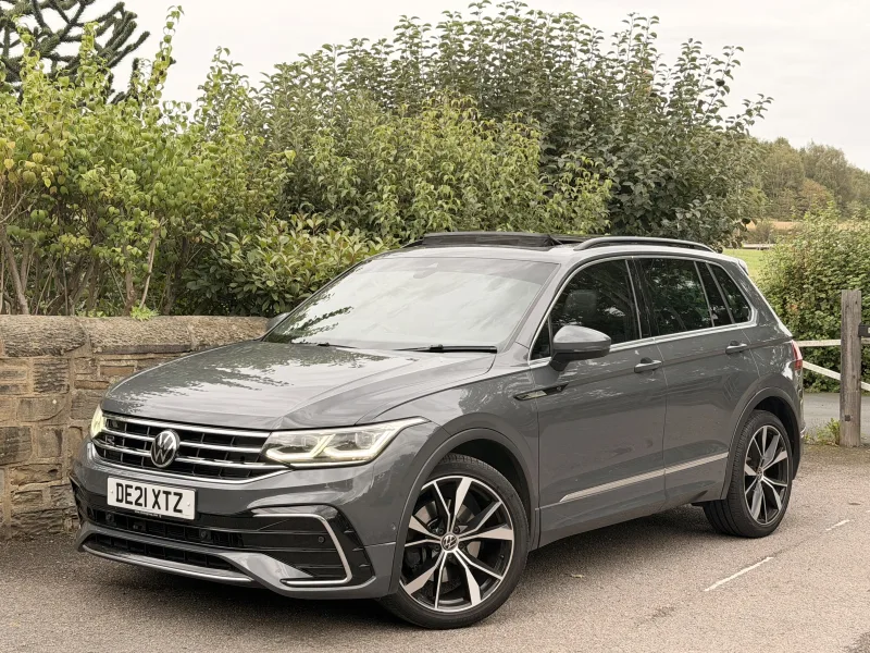 2021 Volkswagen  Tiguan R LINE TDi 200 4MOTION — Exterior photo 1