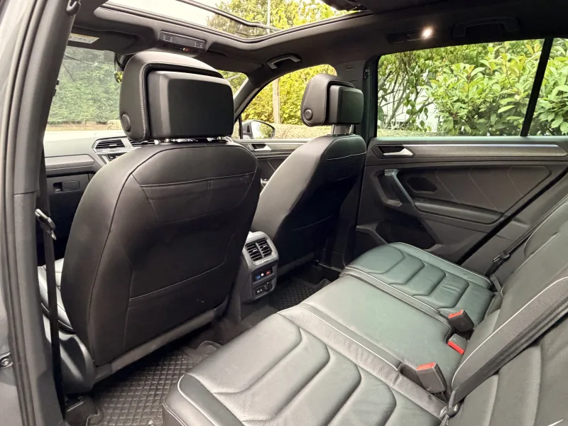 2021 Volkswagen  Tiguan R LINE TDi 200 4MOTION — Exterior photo 18