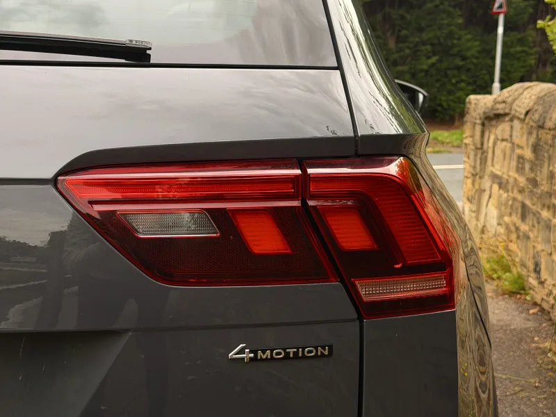 2021 Volkswagen  Tiguan R LINE TDi 200 4MOTION — Exterior photo 14