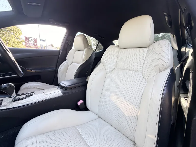 2011 Lexus ISF 5.0 V8 — Exterior photo 24