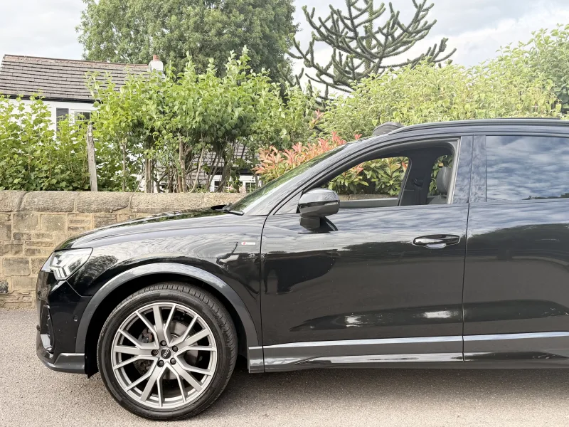 2020 Audi  Q3 VORSPRUNG 35 TDI — Exterior photo 11